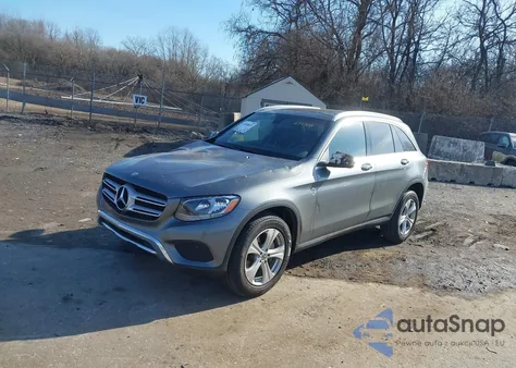 2017 Mercedes-Benz Glc 300 4Matic z USA, uszkodzony, nr VIN WDC0G4KB6HF254705